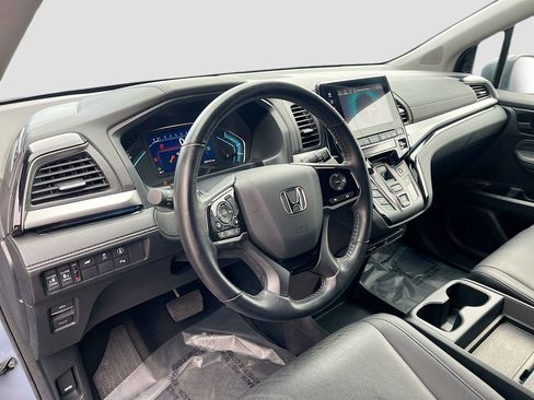 Used 2024 Honda Odyssey Touring image 9