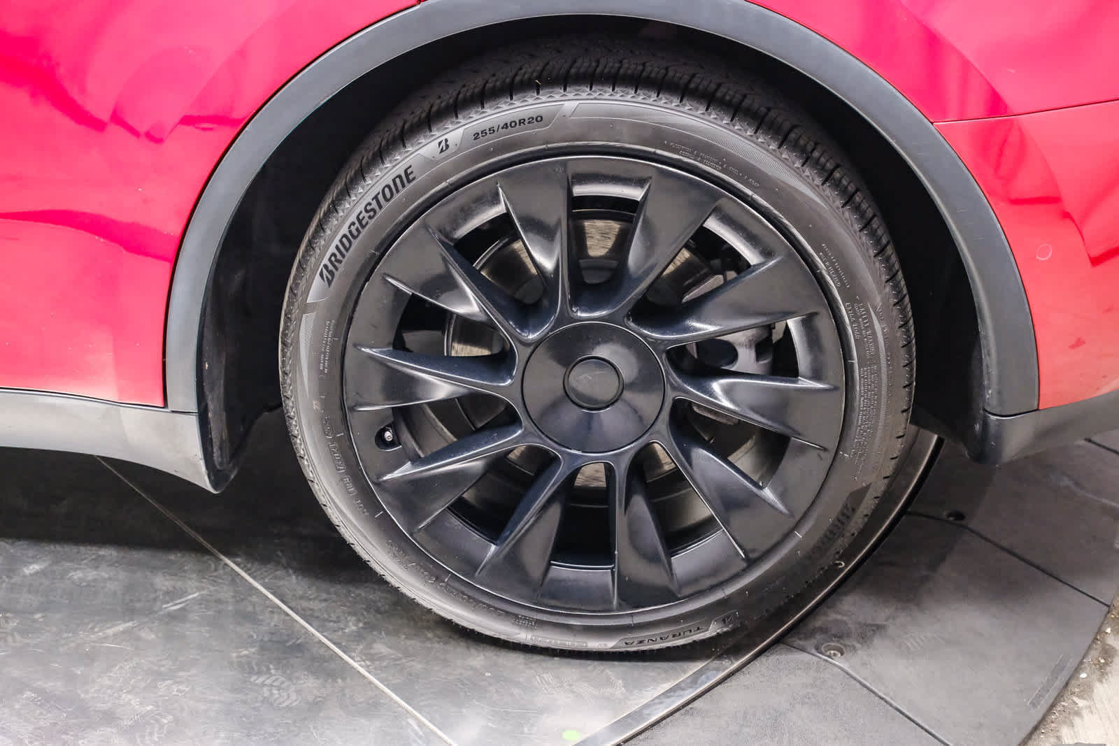 Used 2022 Tesla Model Y Long Range AWD/4WD image 9