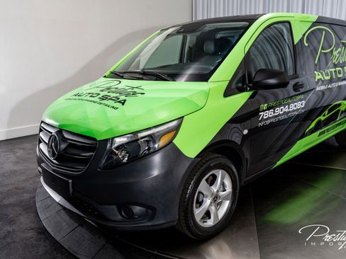 Used 2022 Mercedes-Benz Metris image 7