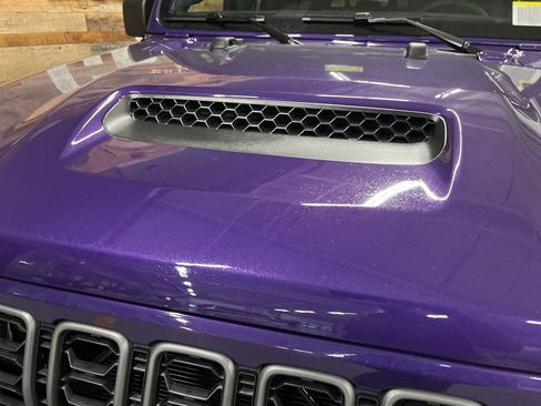 New 2026 Jeep Gladiator Mojave image 9