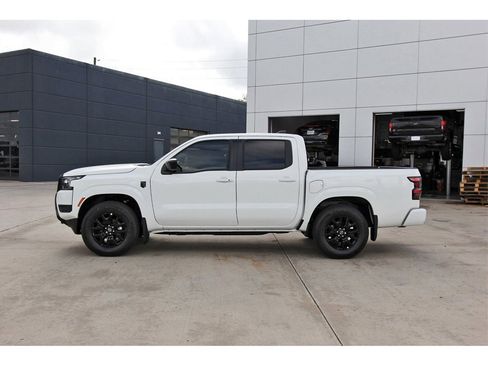 New 2026 Nissan Frontier SV w/ SV Convenience Package image 3