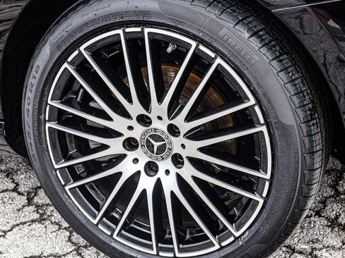 Used 2024 Mercedes-Benz C 300 4MATIC Sedan image 9