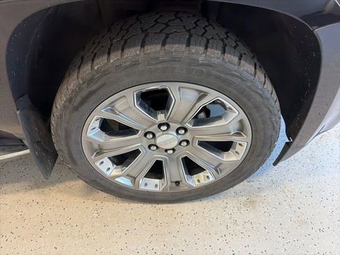 Used 2016 GMC Yukon Denali AWD/4WD image 11