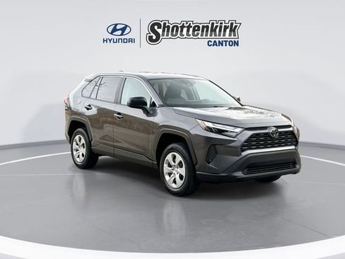 Used 2024 Toyota RAV4 LE image 2