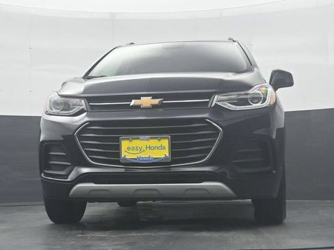 Used 2022 Chevrolet Trax LT w/ LT Convenience Package AWD/4WD image 28