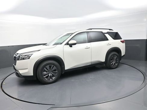 Used 2023 Nissan Pathfinder SV AWD/4WD image 57