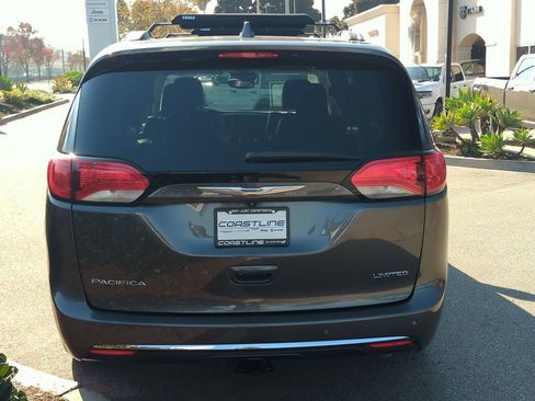 Certified 2019 Chrysler Pacifica Limited w/ Tire & Wheel Group image 6