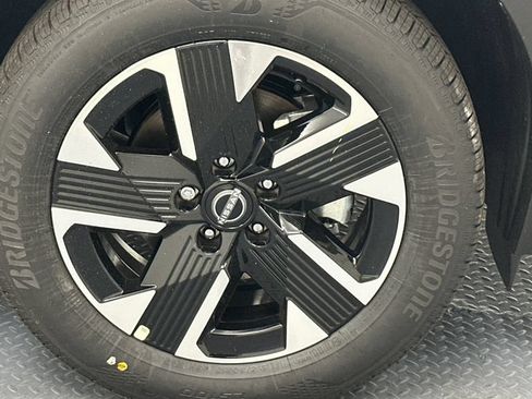 New 2026 Nissan Kicks SV w/ Cold Weather Package AWD/4WD image 19