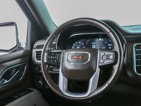 Used 2023 GMC Yukon SLT AWD/4WD image 13