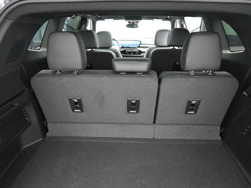 Used 2025 Buick Enclave Preferred w/ Power Package image 26