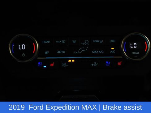 Used 2019 Ford Expedition Max XLT w/ Equipment Group 202A AWD/4WD image 21