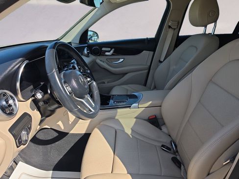 Used 2022 Mercedes-Benz GLC 300 image 9