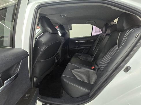 Used 2021 Toyota Camry SE FWD image 17