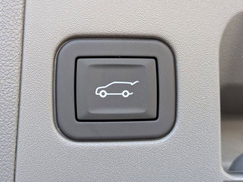 New 2026 Cadillac XT5 Premium Luxury image 16