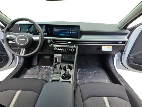 New 2026 Hyundai Sonata SE FWD image 9