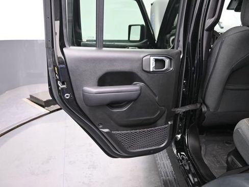 Used 2024 Jeep Wrangler Unlimited AWD/4WD image 14