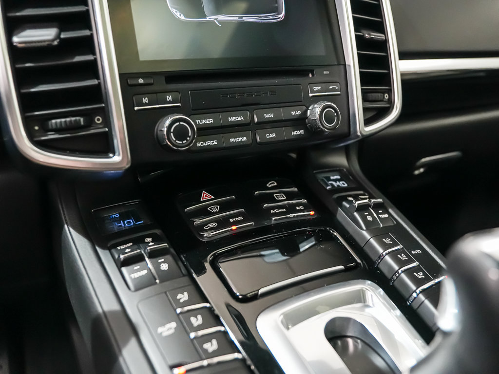 Used 2018 Porsche Cayenne AWD/4WD image 29