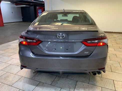 Used 2023 Toyota Camry SE FWD image 7