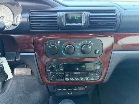 Used 2002 Chrysler Sebring Limited image 26