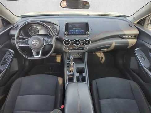 Used 2025 Nissan Sentra SR FWD image 17