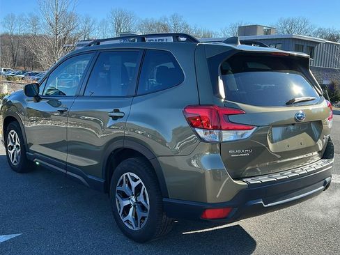 Certified 2023 Subaru Forester Premium image 6