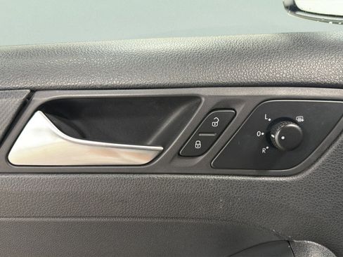 Used 2012 Volkswagen Jetta Sedan FWD image 16