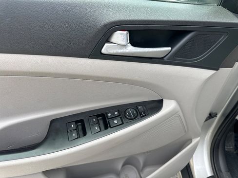 Used 2021 Hyundai Tucson SE FWD image 10