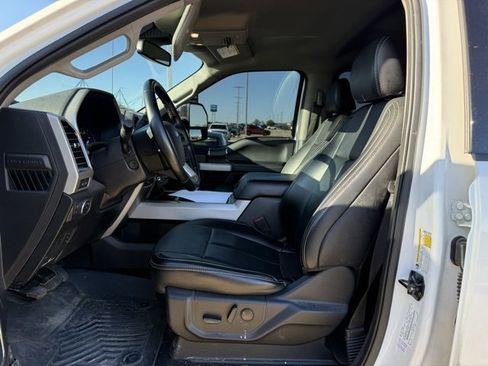 Used 2021 Ford F250 Lariat image 13