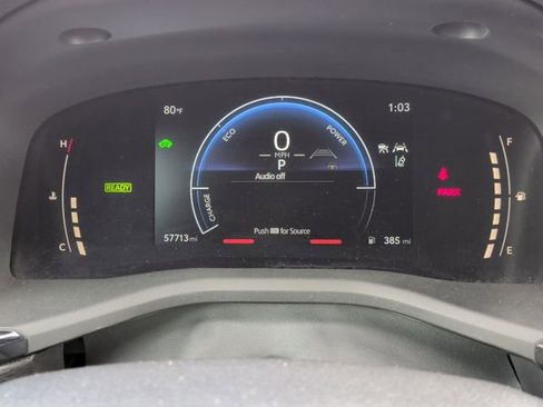 Used 2025 Toyota Camry SE FWD image 9