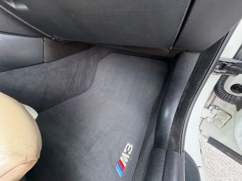 Used 2011 BMW M3 Convertible RWD image 27