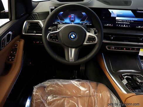 New 2026 BMW X5 xDrive50e w/ M Sport Package image 16
