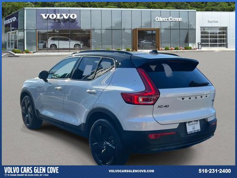 Used 2026 Volvo XC40 B5 Ultra w/ Climate Package image 4
