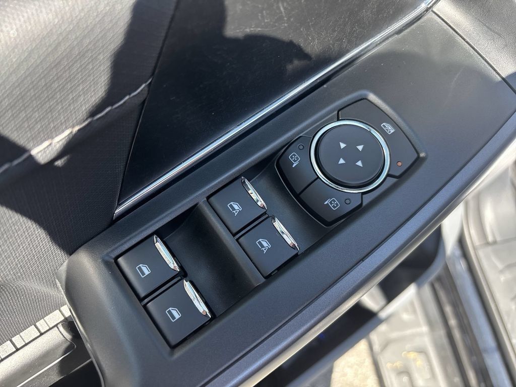 Used 2025 Ford F150 Lightning Flash AWD/4WD image 15