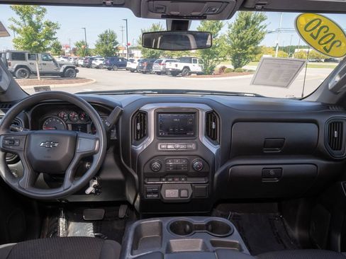 Used 2020 Chevrolet Silverado 1500 Custom Trail Boss w/ Custom Convenience Package AWD/4WD image 15
