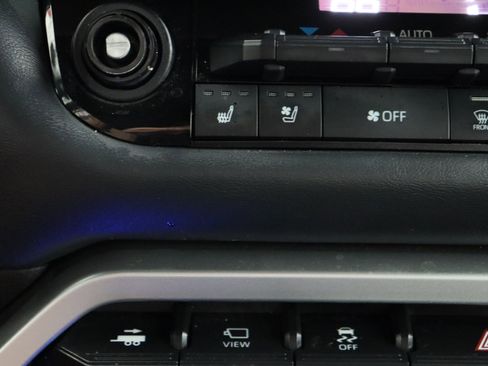 Used 2024 Toyota Tundra Platinum image 22