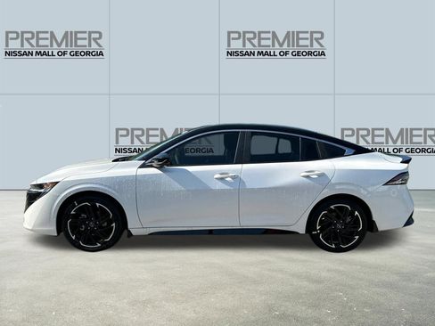 New 2026 Nissan Sentra SR w/ SR Premium Package FWD image 6