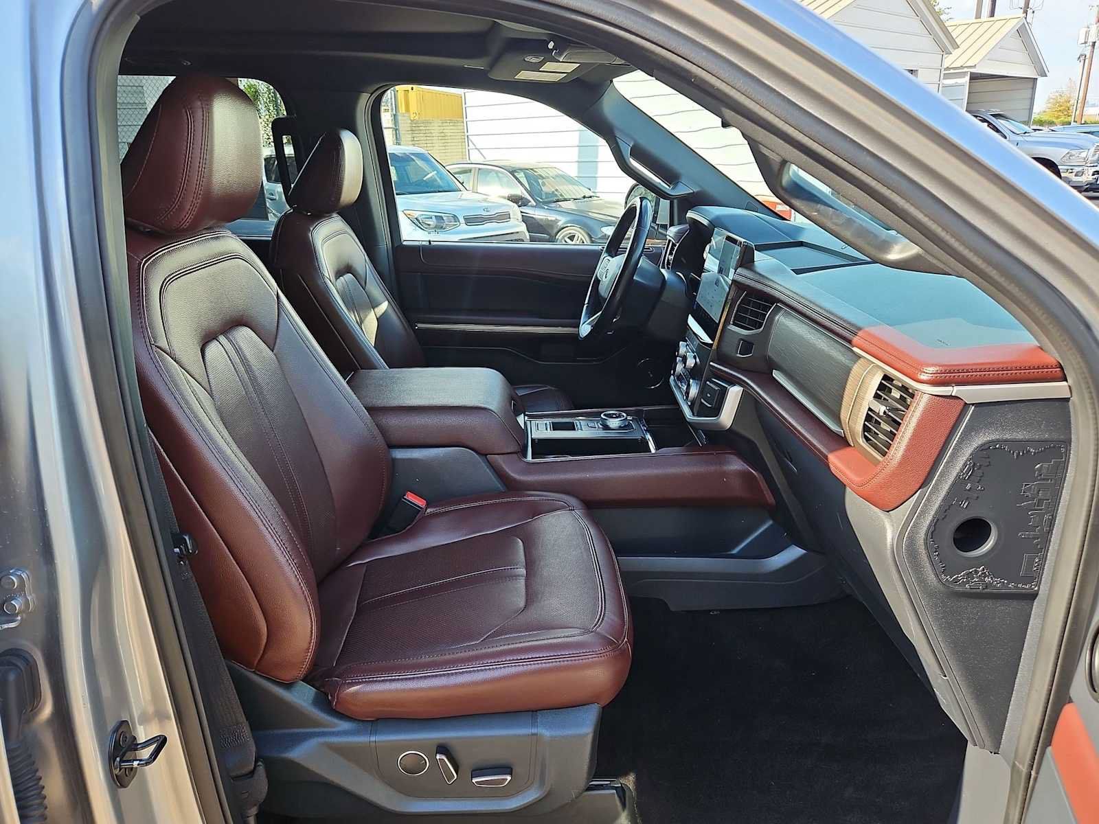 Used 2022 Ford Expedition Max Limited RWD image 22