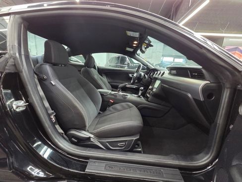 Used 2018 Ford Mustang Coupe w/ Equipment Group 101A RWD image 15