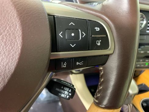 Used 2020 Lexus RX 450h AWD w/ Premium Package image 23