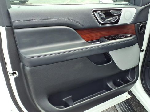 Used 2022 Lincoln Navigator L Reserve image 18