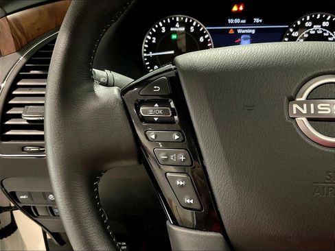 Used 2023 Nissan Armada SL w/ Captain's Chairs Package AWD/4WD image 11