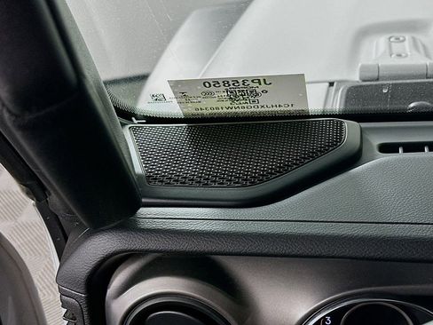 Certified 2022 Jeep Wrangler Unlimited Sport image 29