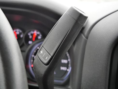 Used 2023 Chevrolet Silverado 1500 Custom image 23