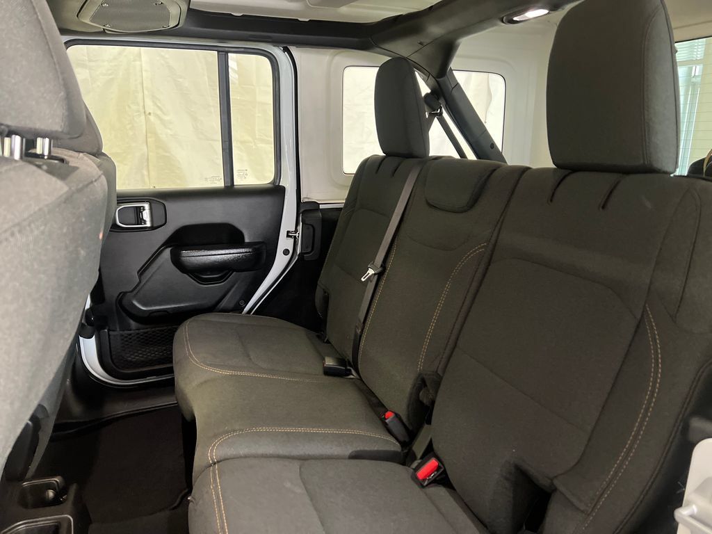 Used 2025 Jeep Wrangler Unlimited Sport AWD/4WD image 31
