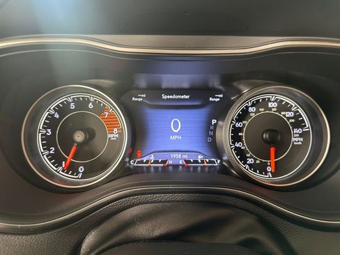 Used 2020 Jeep Cherokee Trailhawk w/ Comfort/Convenience Group image 25