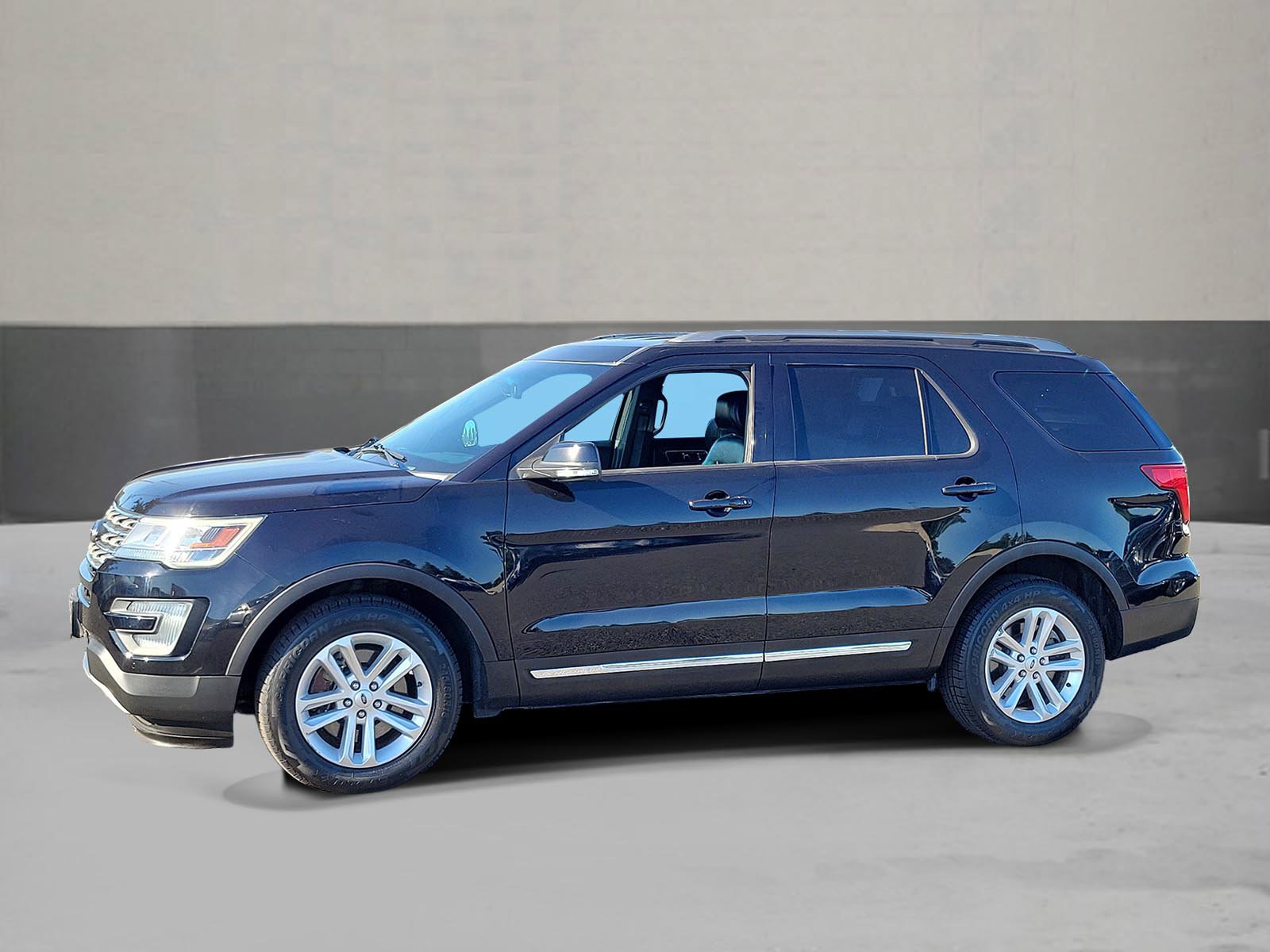 Used 2017 Ford Explorer XLT w/ Equipment Group 202A FWD 360° Tour