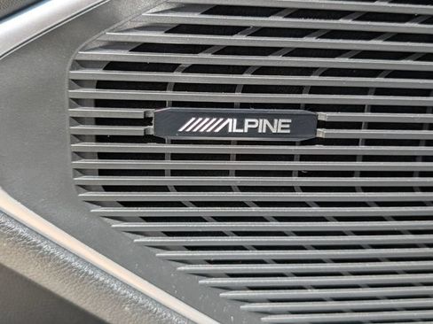 Used 2024 Jeep Wagoneer L Series II RWD image 22