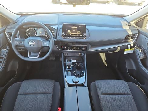 New 2026 Nissan Rogue SV w/ Cold Weather Package AWD/4WD image 19