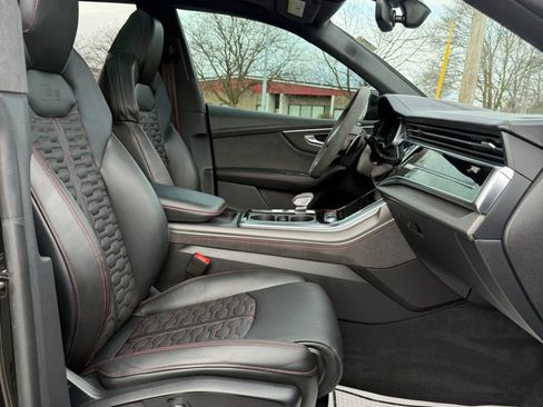 Used 2024 Audi RS Q8 w/ Black Optic Package image 10