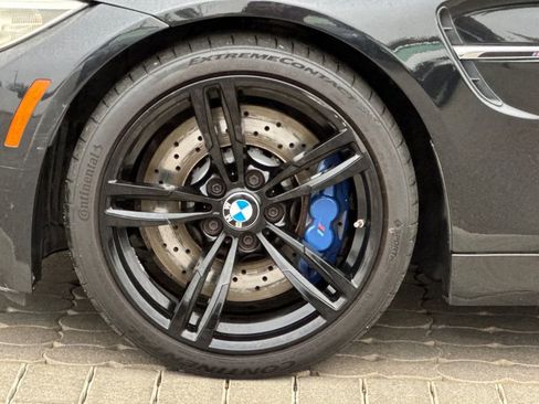 Used 2016 BMW M4 Convertible image 30